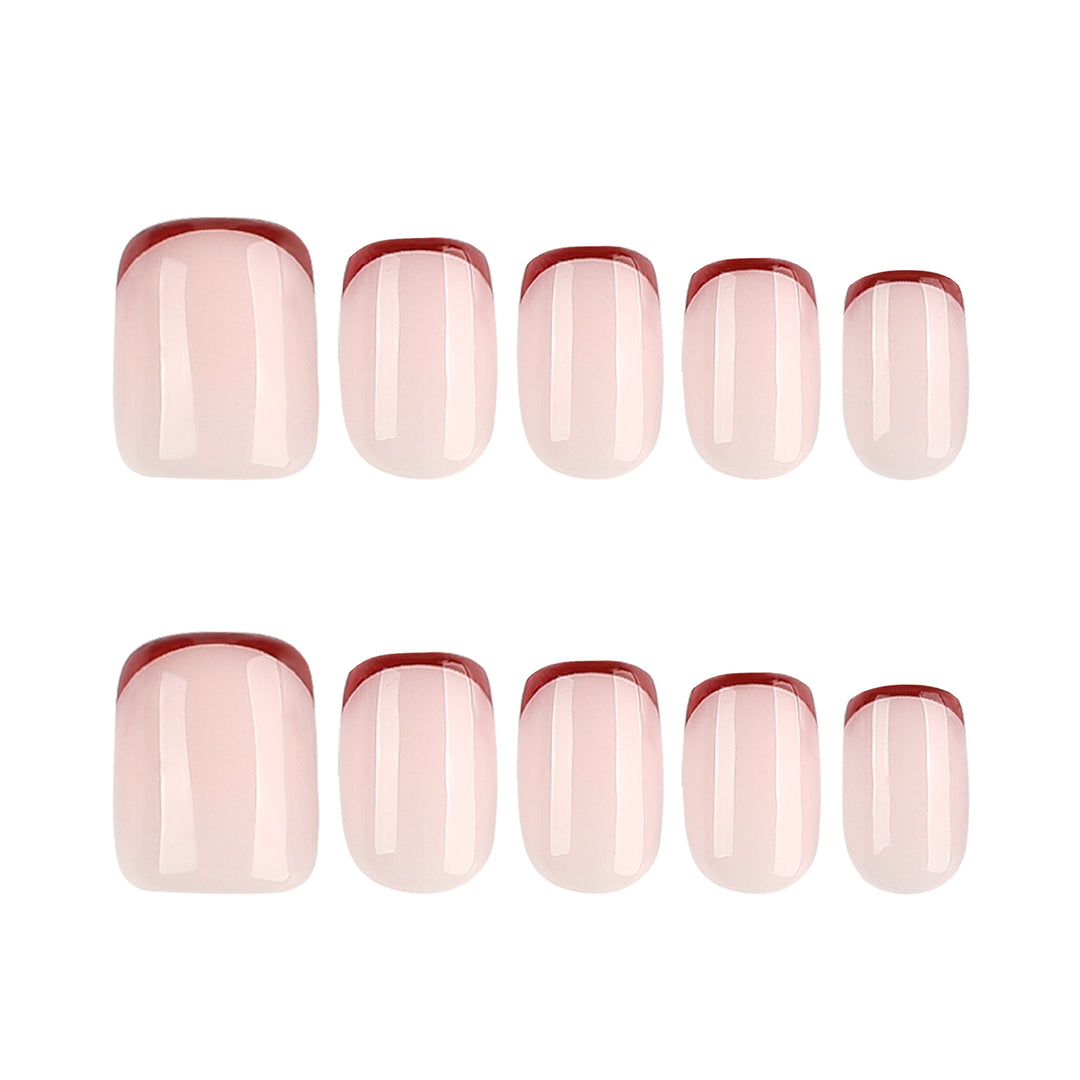 Elegante und stilvolle Nagelkunst mit schmalen farbigen Akzenten Karnz