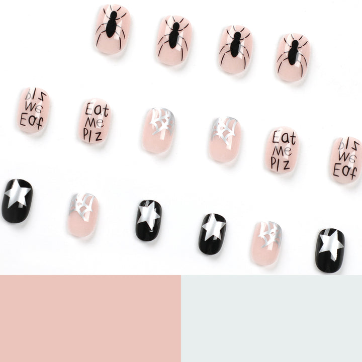 Kreative Nailart mit Halloween-Motiven Karnz