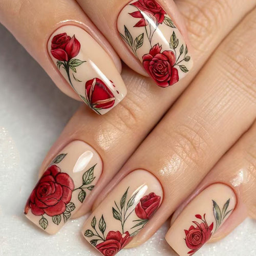 Kunstnägel mit Romantischen Rosenmotiven Karnz