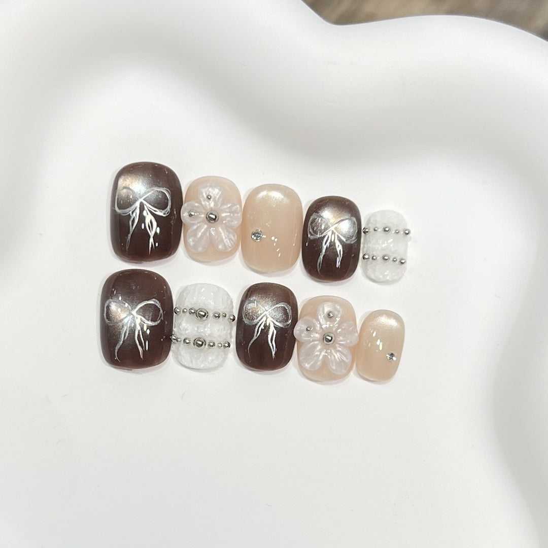 Dekorativer Nagelkunst Set Karnz