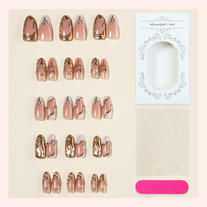 Premium dekoratives Press-On-Nagelset mit goldenen Akzenten Karnz