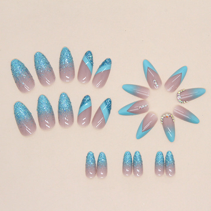 Stylische Glitzer Ombre Nagelspitzen Karnz