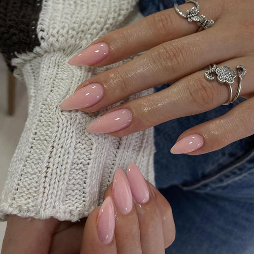 Kunstnagelset in eleganter Stiletto-Form Karnz