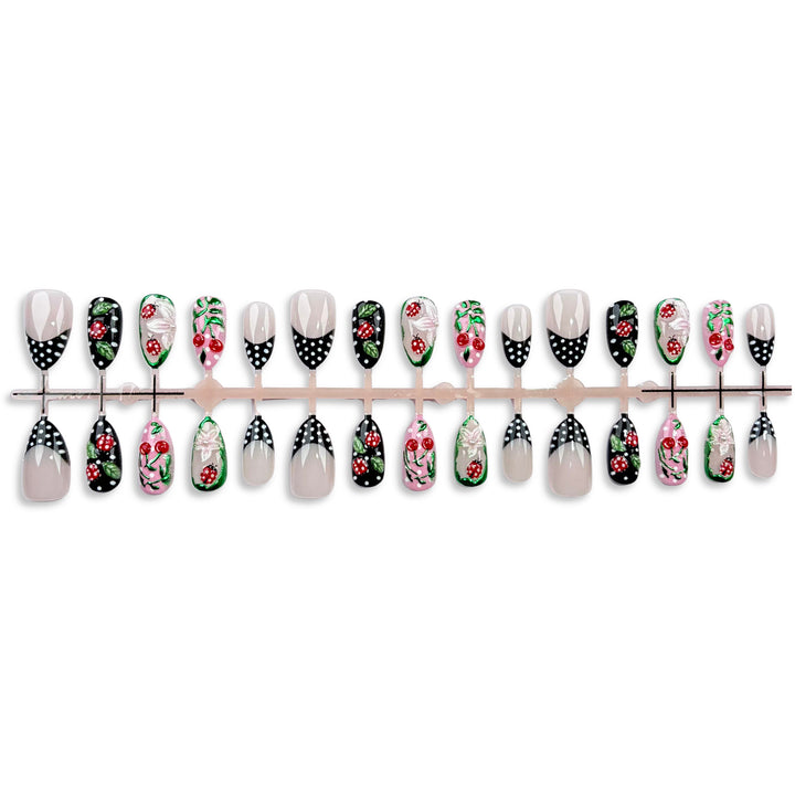 Künstlerisches Press-On-Nagelkunst-Set mit Blumenmuster