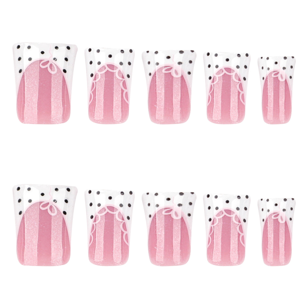 Künstliche Nagelverlängerungen mit elegantem Spitzen-Design Karnz