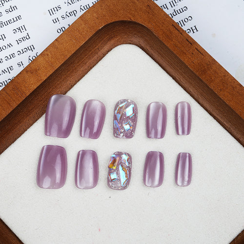 Premium Press-On Nail Set mit glänzenden und glitzernden Akzenten Karnz