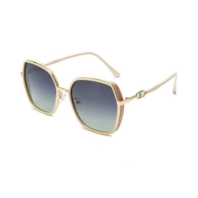 Übergroße retro-inspirierte geometrische Sonnenbrille