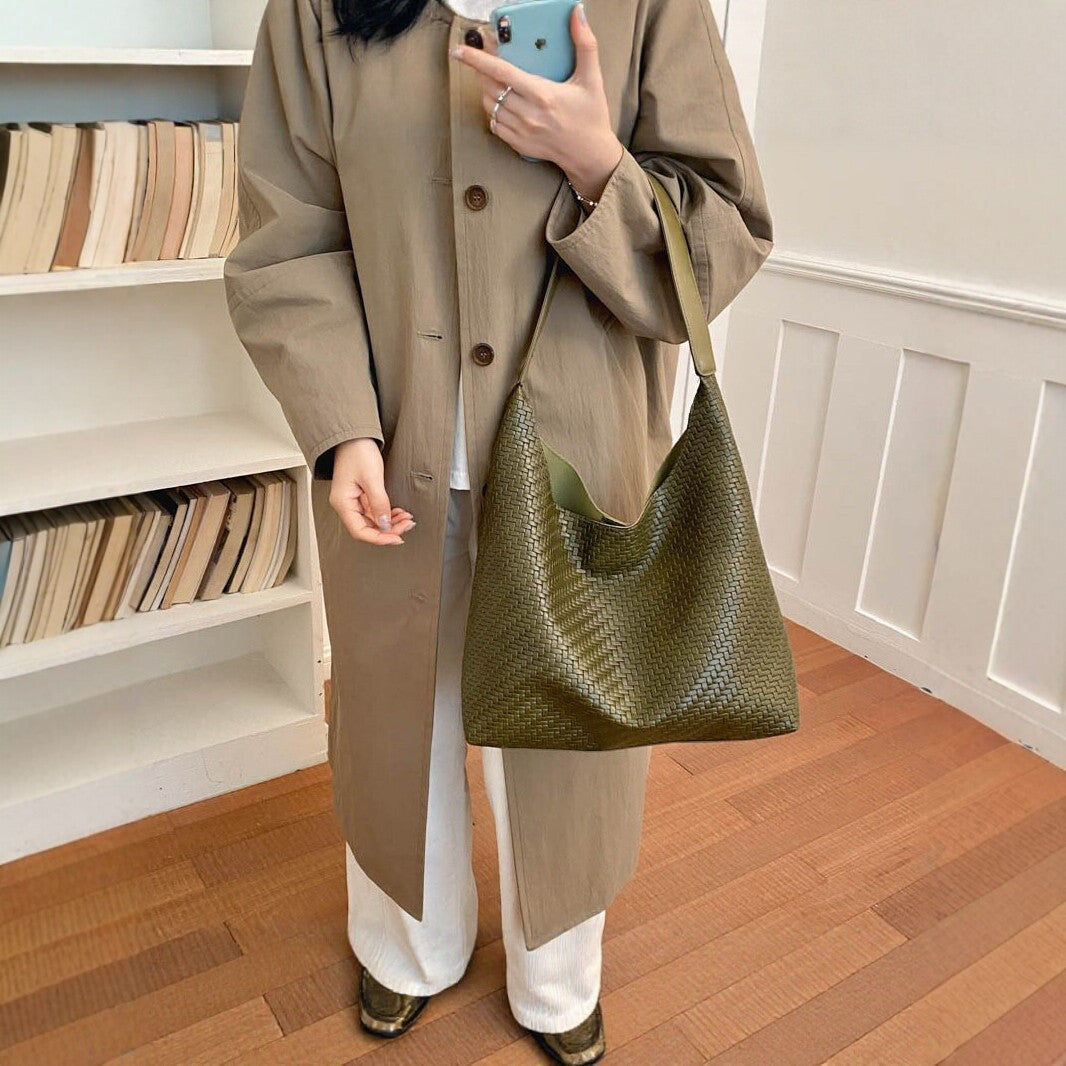 Woven Vegan Leather Hobo Tasche