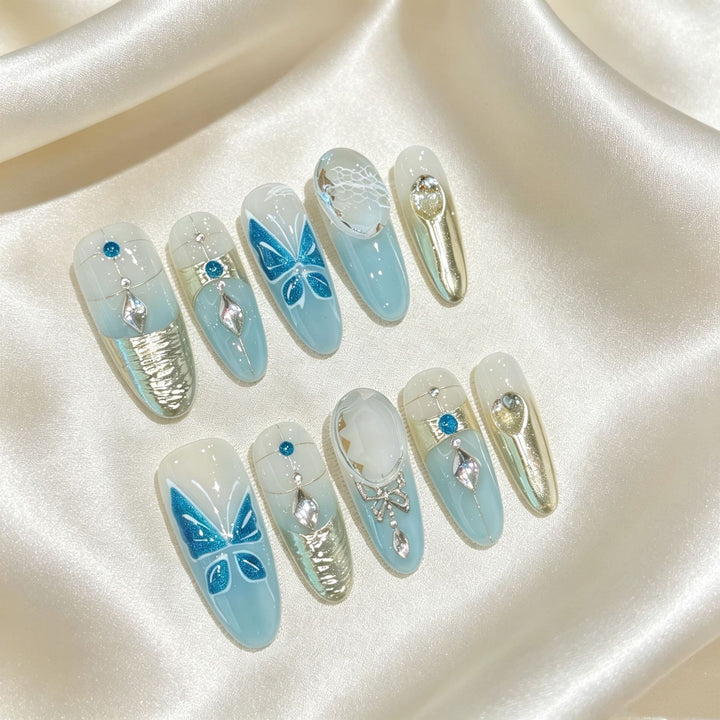 Premium Dekorative Press-On Nagelkunstset mit Strass- und Schmetterlingsakzenten