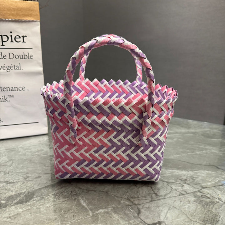 Verspielte und Handgefertigte Mini-Tasche Karnz
