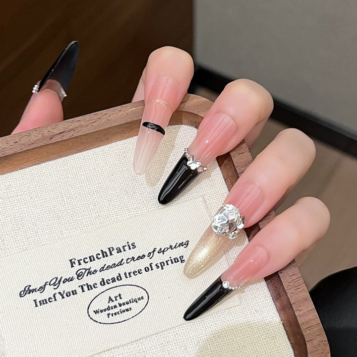 Premium Strass-beschmückte Press-On Nagelverlängerungen Karnz