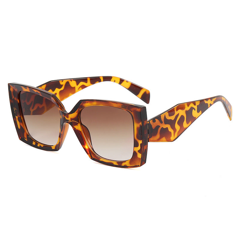 Damen Extravagante Oversized-Sonnenbrille im modernen Design Karnz