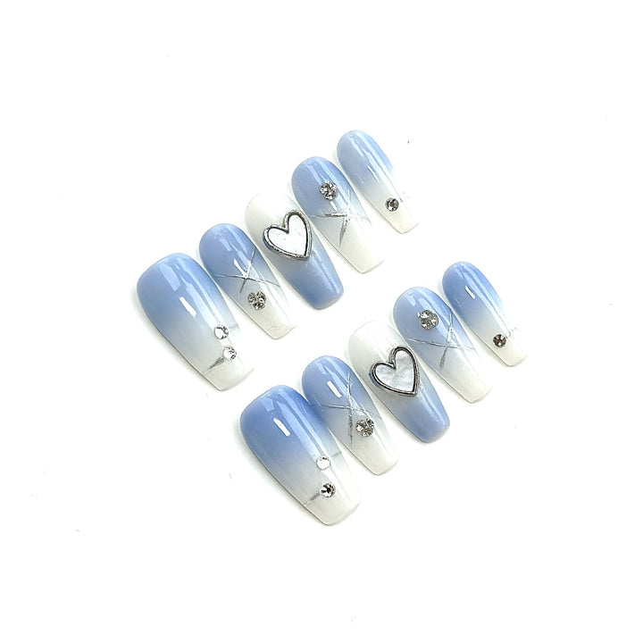 Luxus Ombré Press-On Nagelkunst Set mit Herz- und Edelsteinakzenten