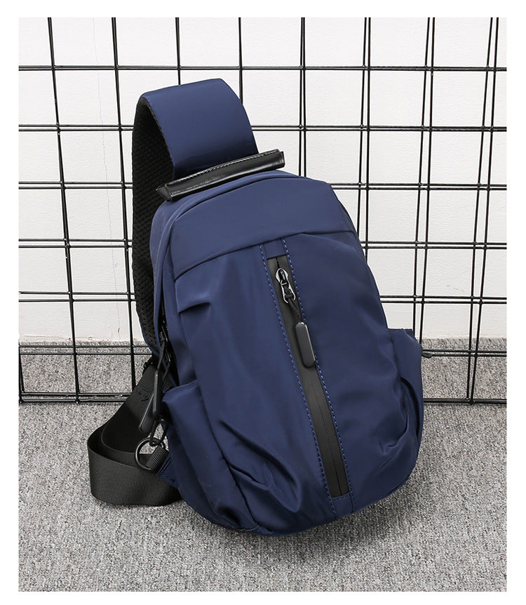 Kompakte Sling-Rucksack Karnz