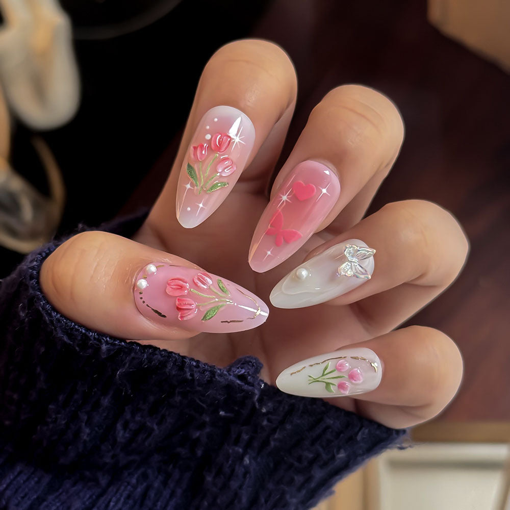 Blumenverzierte Press-On-Nagelkollektion Karnz