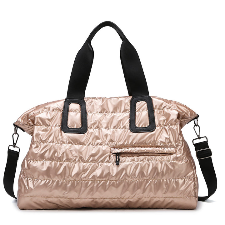 Stylische Puffer-Wochenend-Tasche