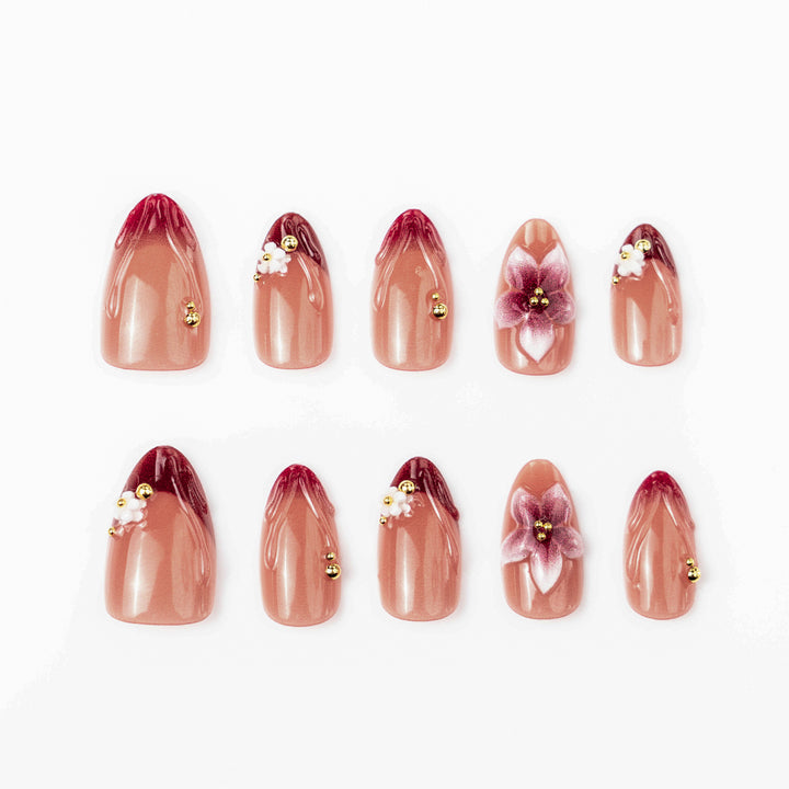 Kunstvolle 3D Nagelspitzen Karnz