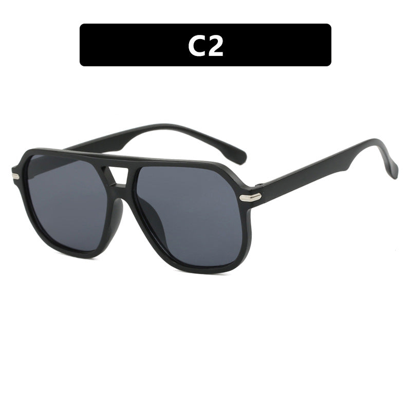 Damen modische Sonnenbrille mit schützendem UV-Filter und stylishen Gläsern Karnz