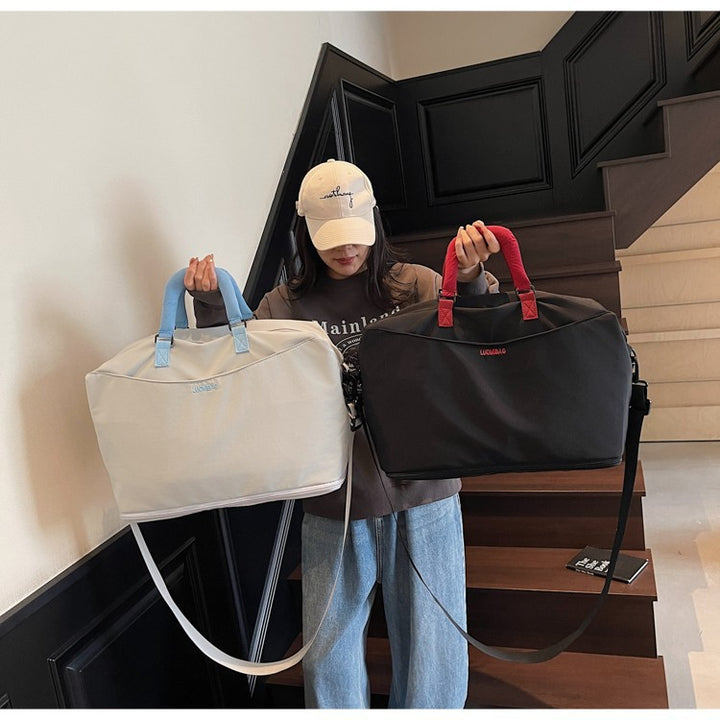 Geräumige Mehrzweck-Reisetasche Karnz