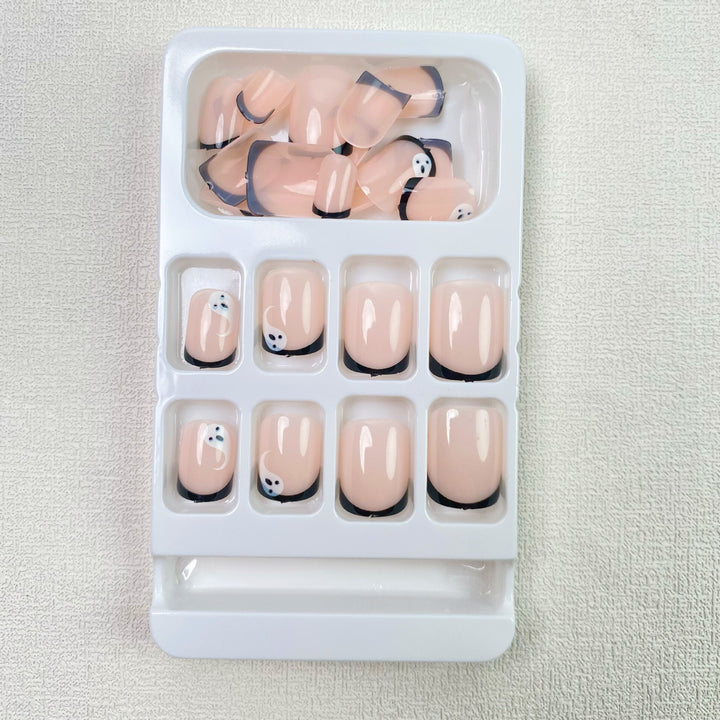 Künstlerisches Abstract Press-On Nagelset Karnz