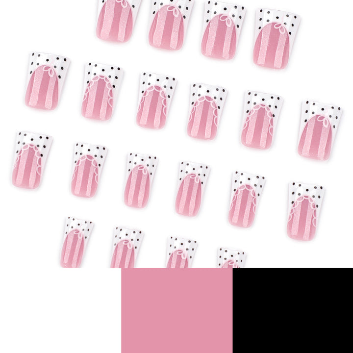 Künstliche Nagelverlängerungen mit elegantem Spitzen-Design Karnz