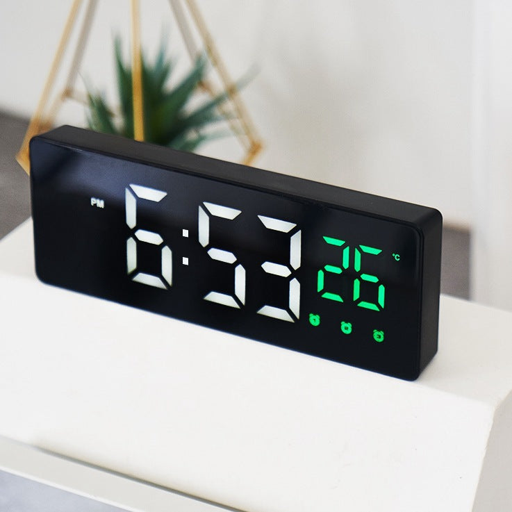 digitale Alarmuhr mit Spiegel Karnz