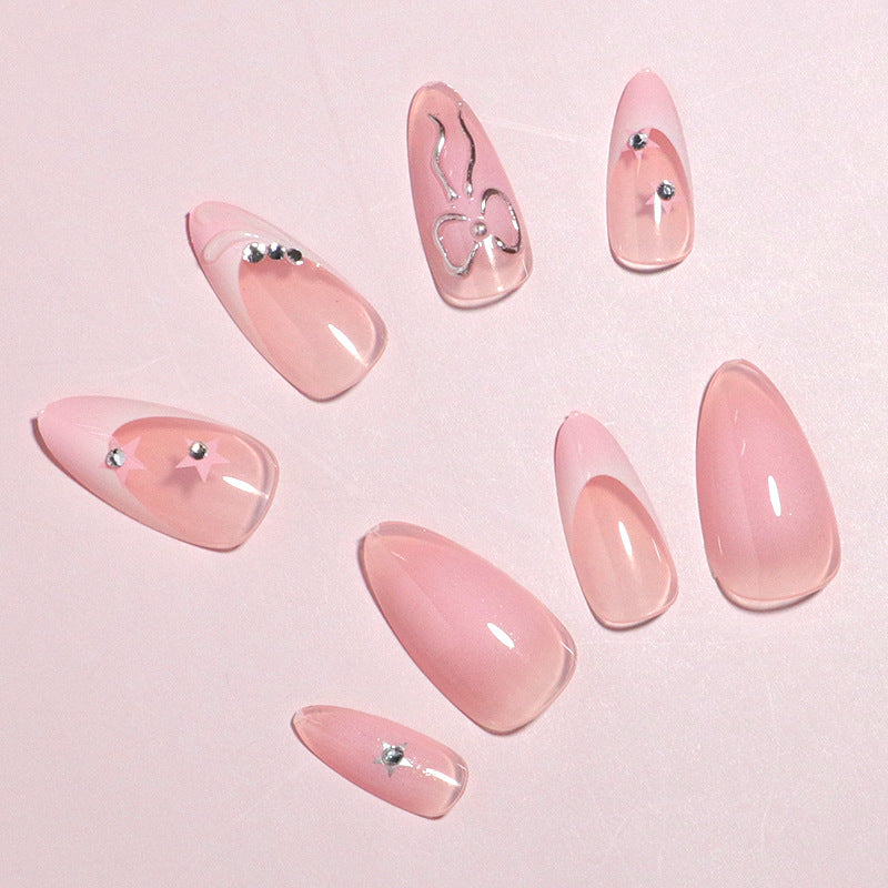 Stylische Acryl-Nagelkunst Karnz