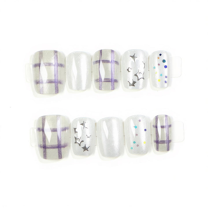 Modebewusstes Press-On-Nageldesign Karnz