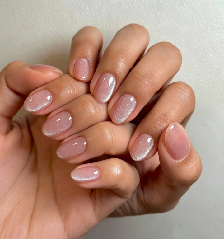 Glamouröse Kunstnägel Im Eleganten Ombre-Look Karnz