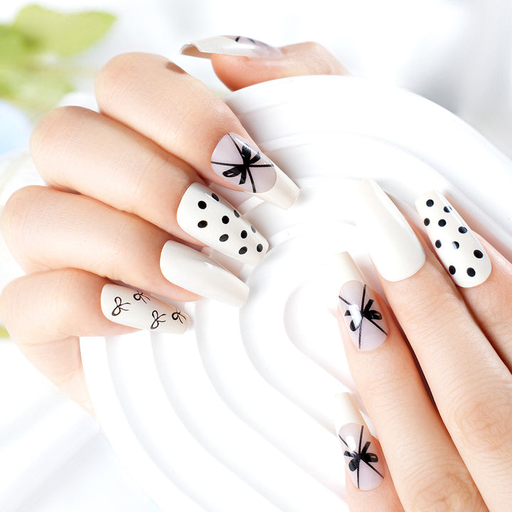 Elegantes Press-On Nagelkunstset Karnz