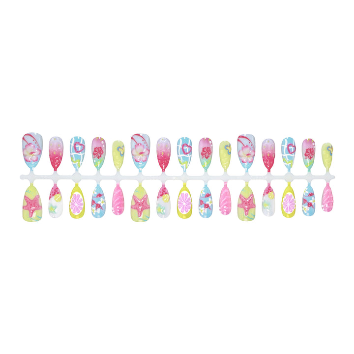 Kunstnagelset mit floralen und fröhlichen Motiven Karnz
