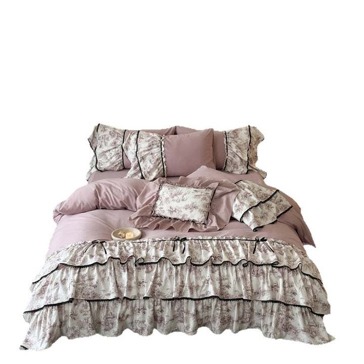 Romantische Rüschige Bettwäsche-Garnitur mit Vintage-Toile-Motiv, Volants und Bettrock