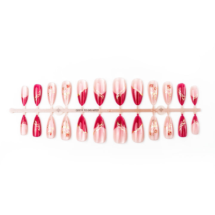Künstlerische von Rosen inspirierte Press-On Nagelkunst Karnz