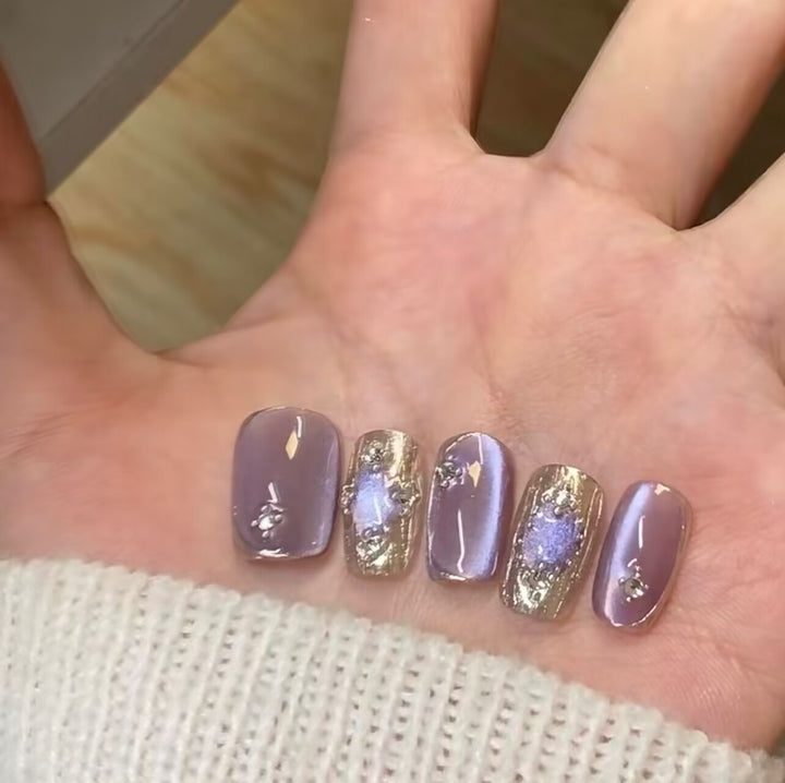 Dekorative Nagelkunst Karnz