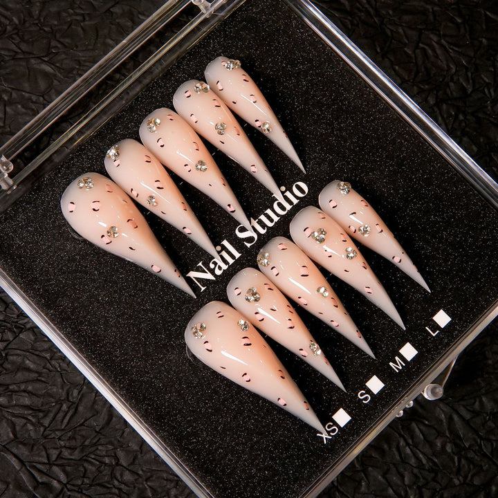 Stiletto Press-On Nail Set mit Kristallverzierungen