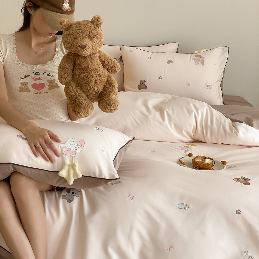 Weiches Baumwollsatin-Bettdeckenbezug-Set mit verspielten Tiermotiven undmini bestickten Motiven