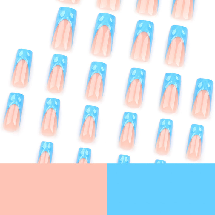 Künstlerische Gel-Nägel mit modernem Design Karnz