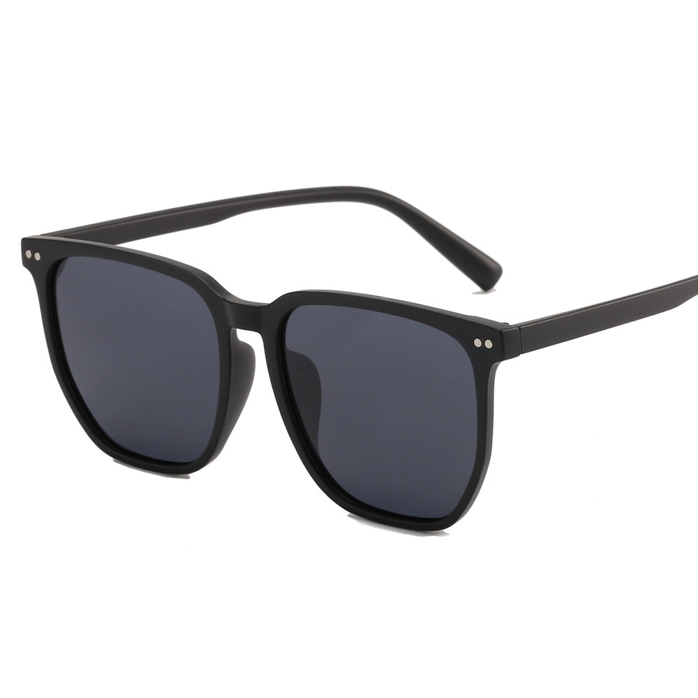 Damen modische Sonnenbrille im klaren Design Karnz