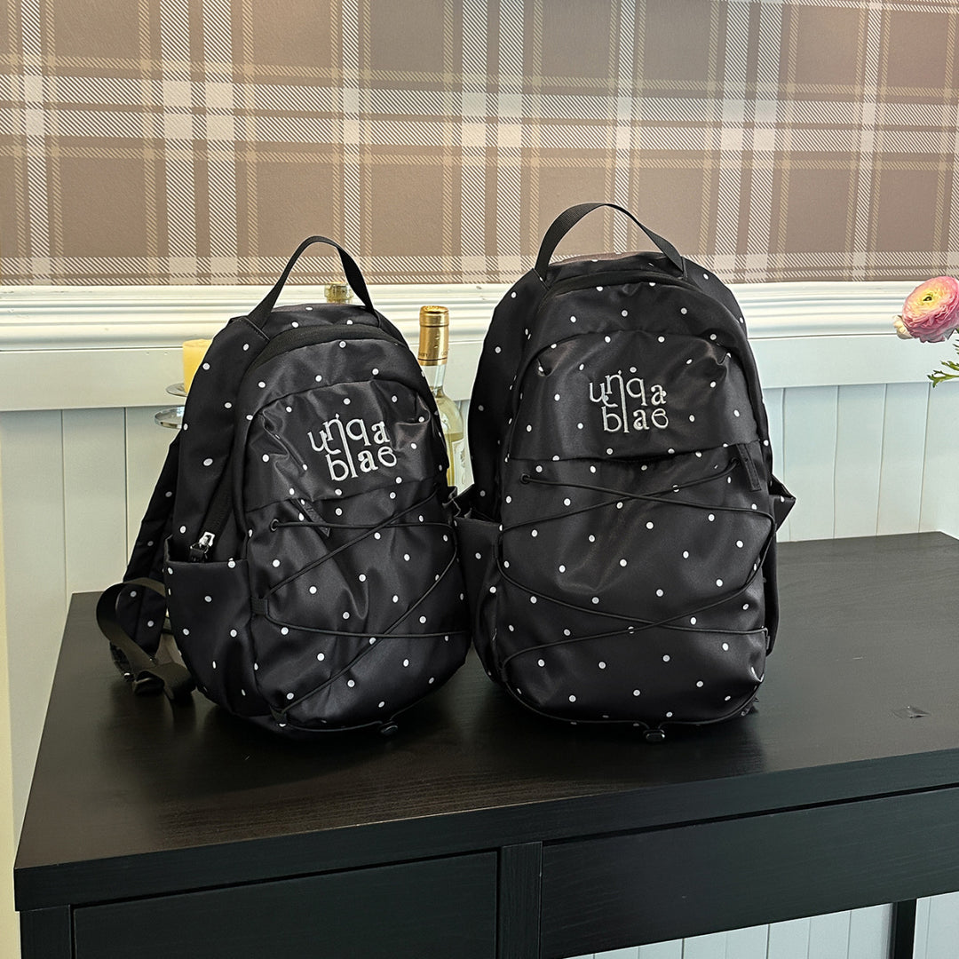 Stylischer leichter gepunkteter Rucksack Karnz
