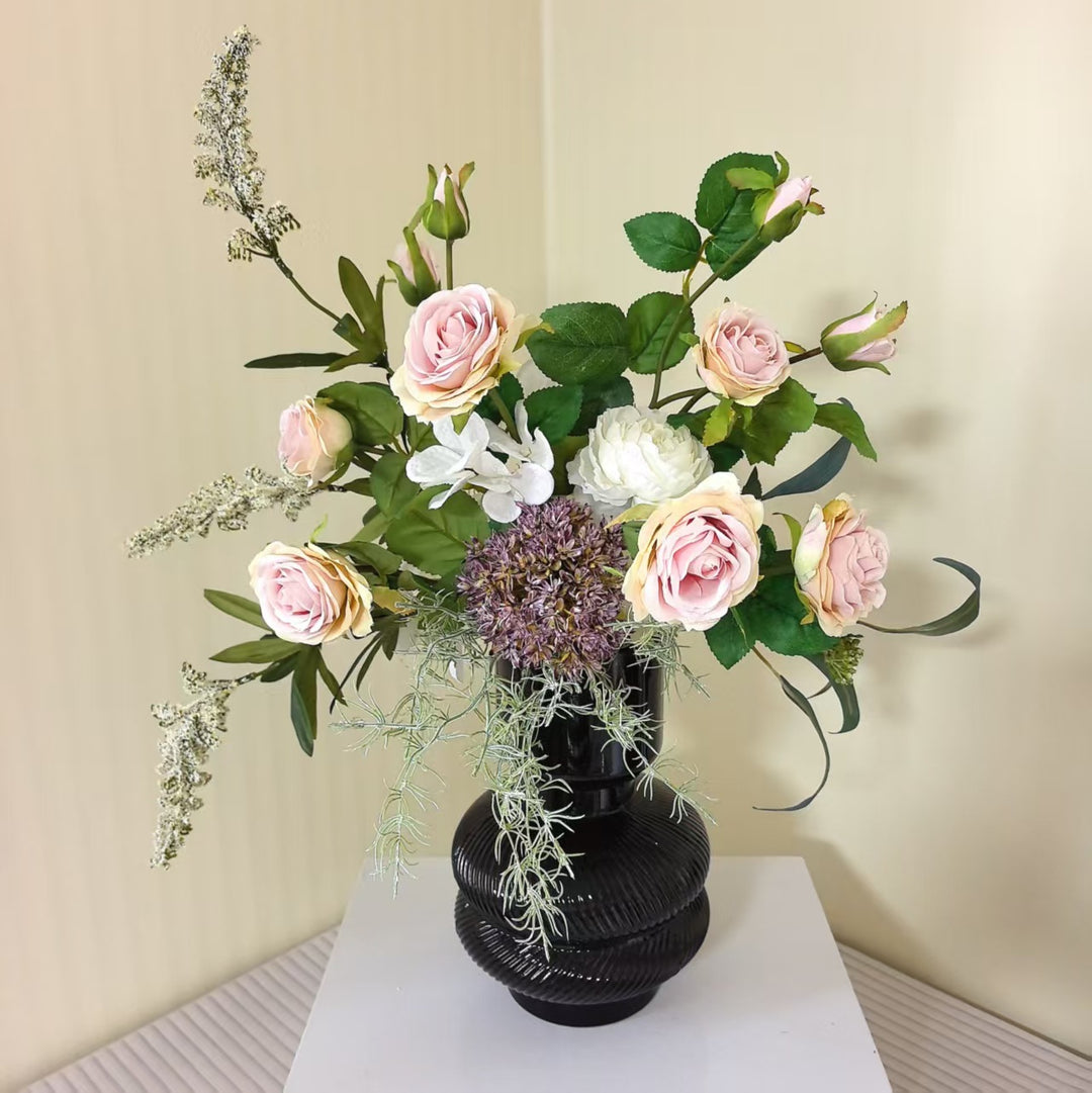Lebensechte Blumenmittelstück