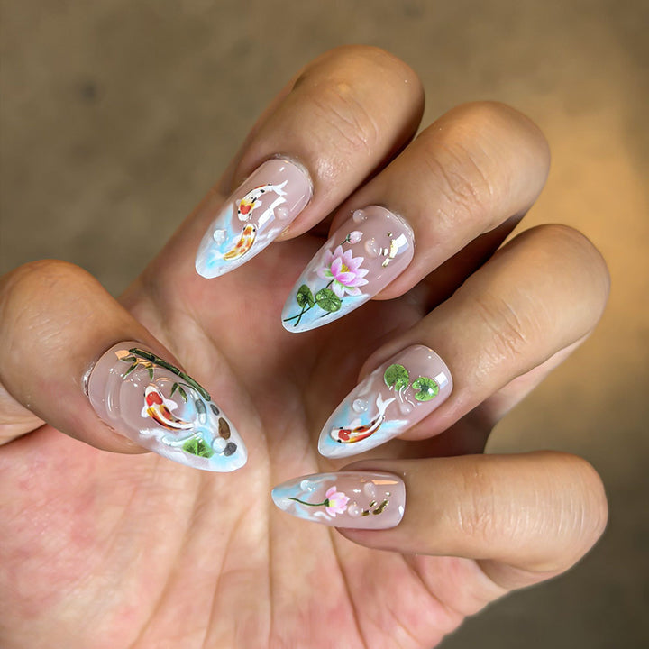 Künstlerisches Floral Press-On Nagelset Karnz