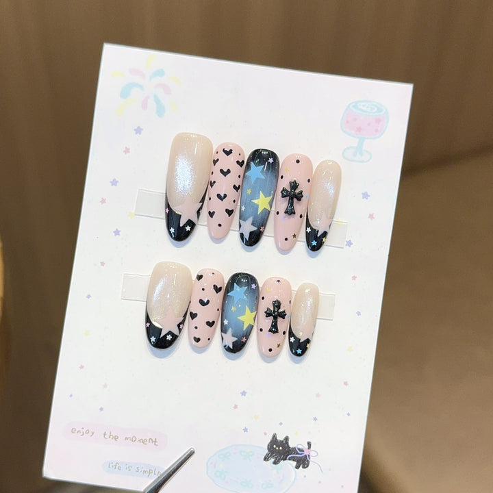 Künstliche Nagelspitzen mit Verspielten Sternen- und Herzmotiven Karnz