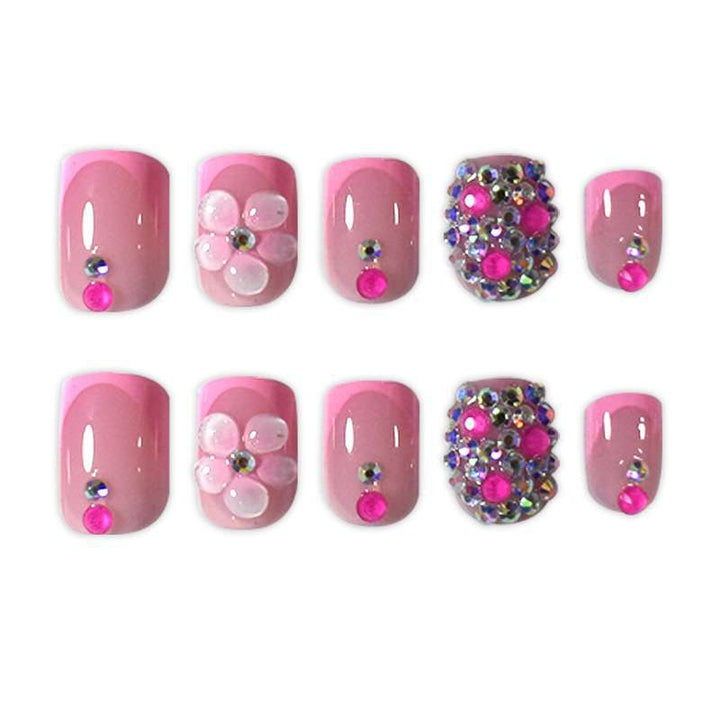 Elegante Nagelkunst Dekoration Karnz