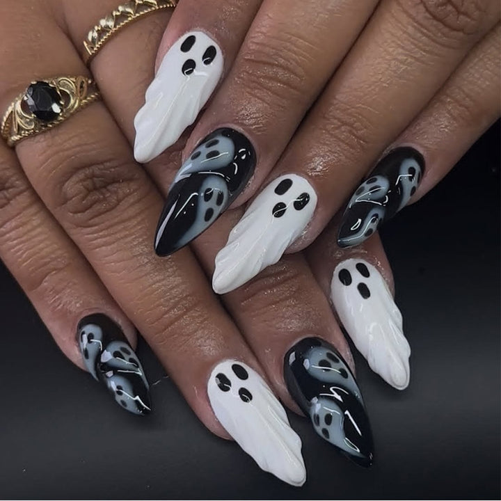 Spooky Ghost-Themen Press-On Nagelkunst