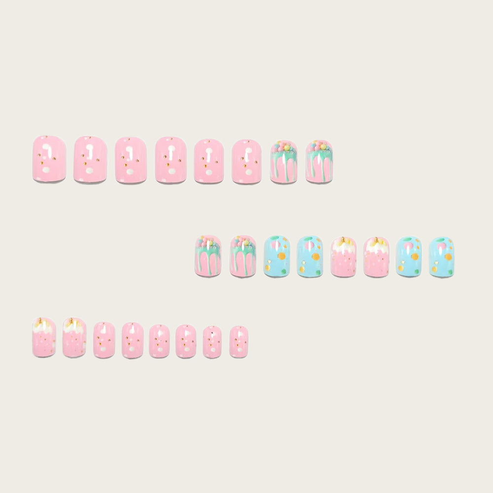 Kunstnägel mit Verspieltem Cupcake-Design Karnz