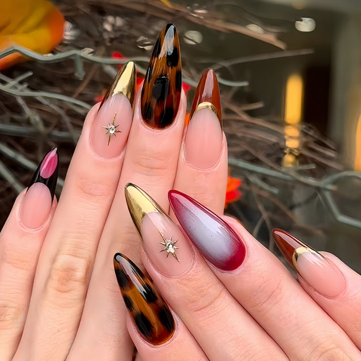 Künstlerische Stiletto Press-On-Nageldesigns Karnz