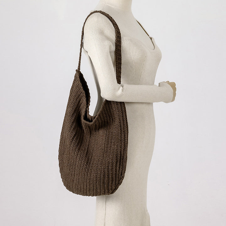 Entspannte Strick-Schultertasche