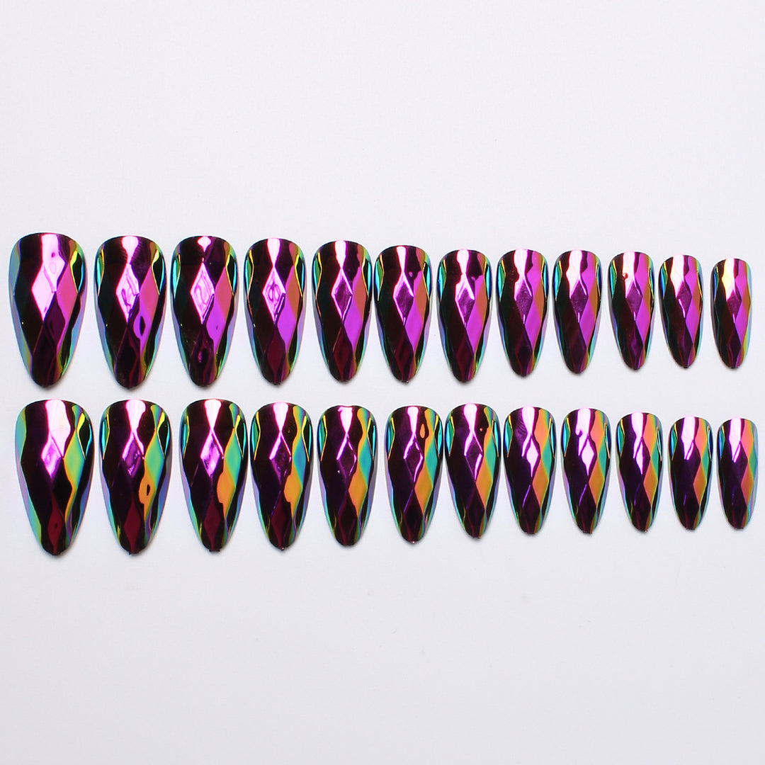 Diamantförmiges Press-On Nagelset Karnz