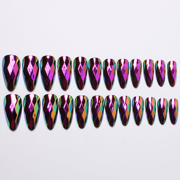 Diamantförmiges Press-On Nagelset Karnz