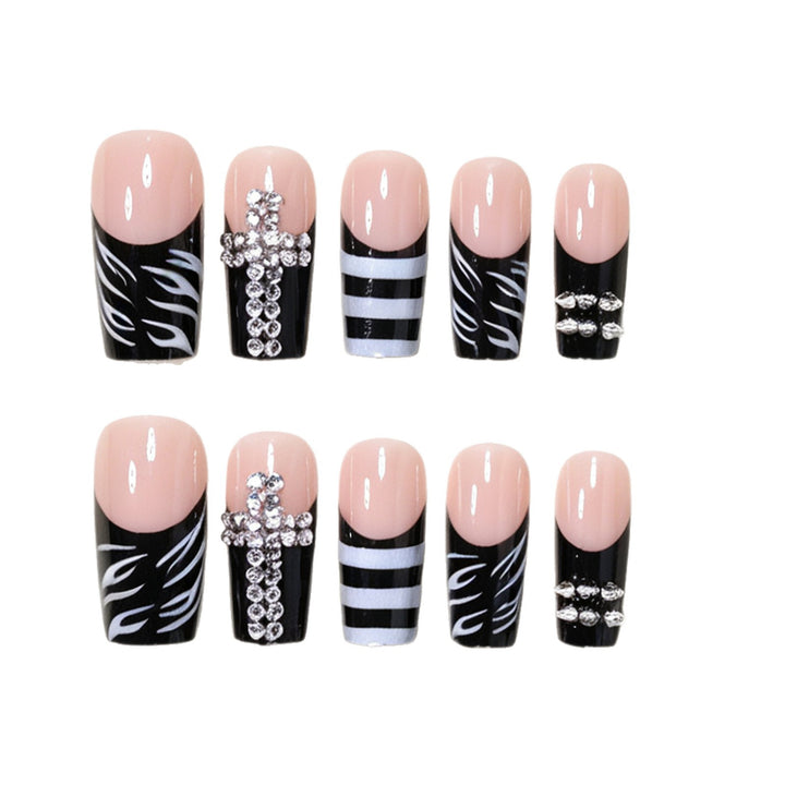 Glamouröses Stiletto Nageldesign Karnz